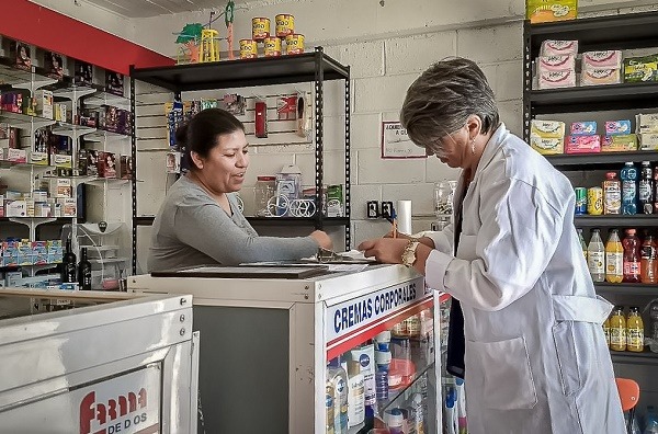 Intensifica COPRISEH control sanitario en farmacias del estado