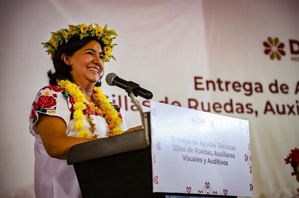 DIF Hidalgo entregó más de 400 apoyos a grupos prioritarios de la Huasteca