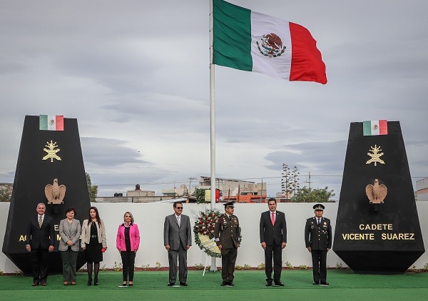 Inauguraron autoridades militares y estatales, Hemiciclo a los Héroes de Chapultepec