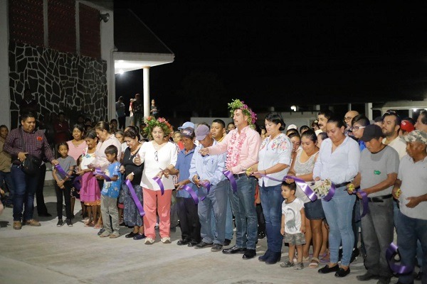 Gobierno municipal pavimenta y mejora accesos en Candelaria