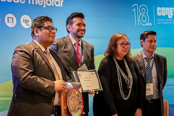Gobierno de Hidalgo recibe reconocimiento nacional en monitoreo y evaluación