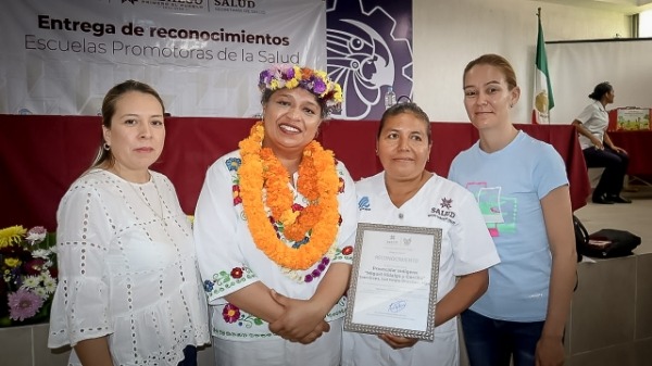 Reciben 18 escuelas de la Huasteca reconocimiento como promotoras de la salud
