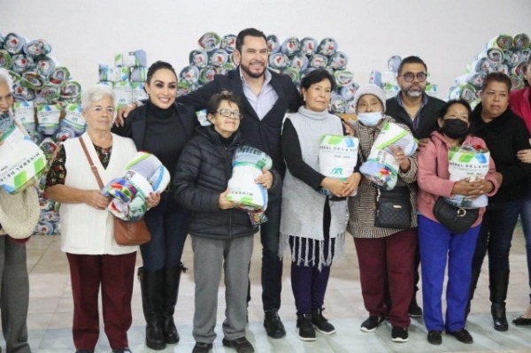 Arranca la estrategia “Cobijando de Corazón” en Mineral de la Reforma