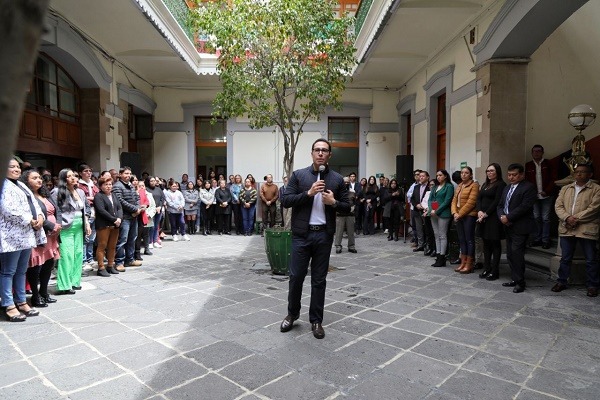 Presidente de Pachuca, Jorge Reyes se reúne con trabajadores del Ayuntamiento
