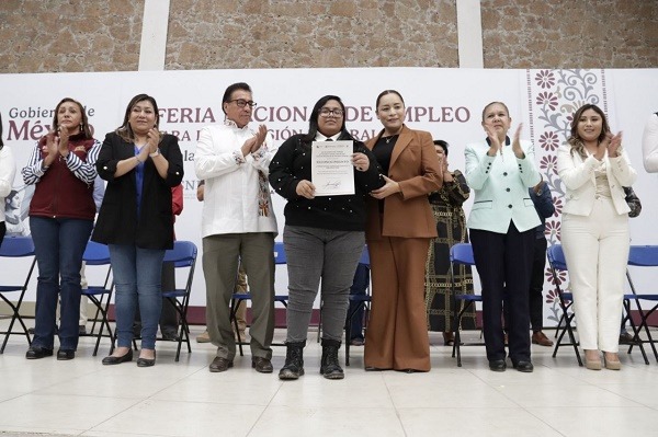 Desarrollo profesional con todas las prestaciones de ley, para los sectores ignorados: STPSH