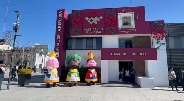 Llega la “Navidad Iluminada para la Comunidad” a la plaza principal de Pachuquilla