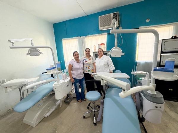 Kristel Rodríguez entrega unidades dentales modernas a UBR Huejutla