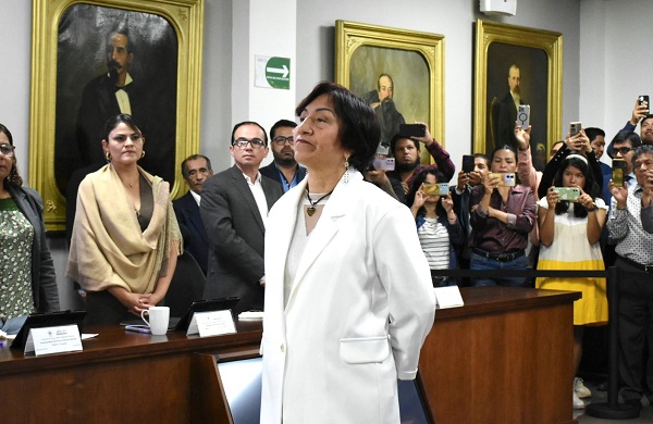 Rosalba Martínez asume funciones como diputada en la LXVI Legislatura