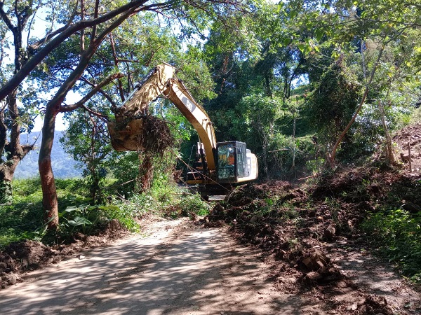 En coordinación de gobiernos federal, estatal, municipal y particulares se abren más de 300 caminos tras contingencia