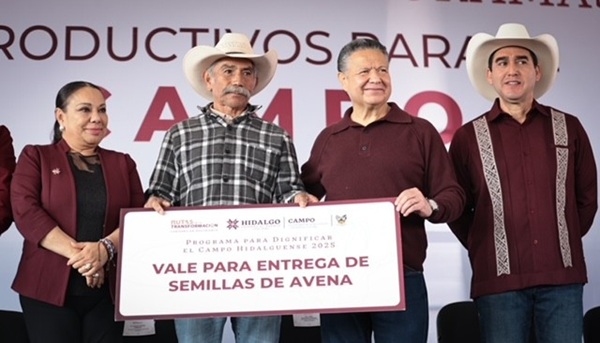 Julio Menchaca respalda a productoras y productores del Valle de Tulancingo