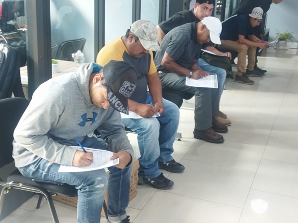 Destina gobierno estatal 6.6 millones a programas para migrantes hidalguenses