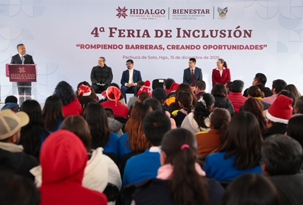 Julio Menchaca renueva compromiso con las personas con discapacidad