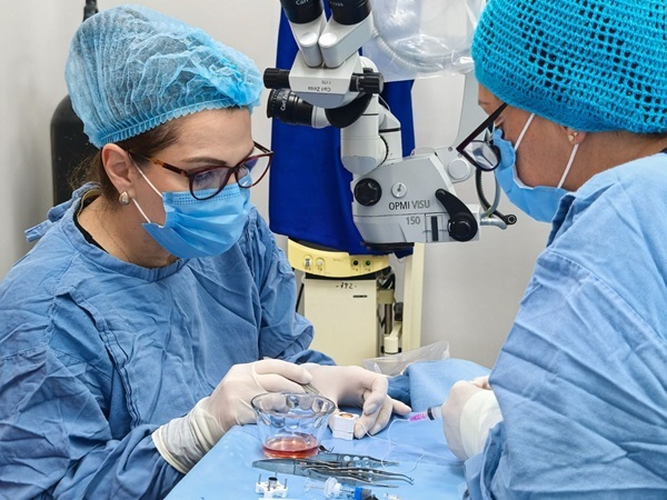 IMSS Bienestar reactiva trasplantes de córnea en Hidalgo con dos procedimientos de alta especialidad