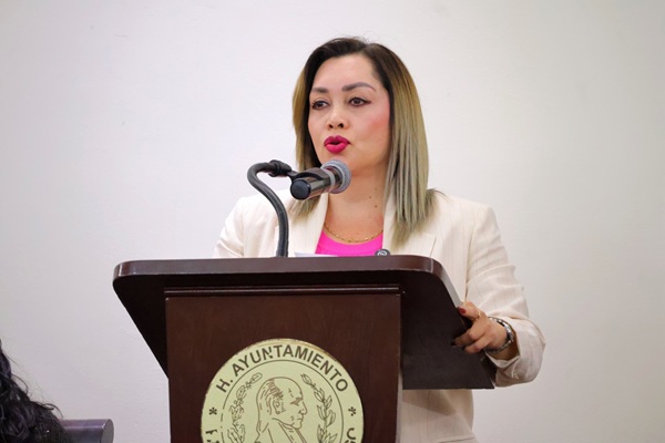 Advierte Nadia Reyna inacción en Comisión de Estacionamientos para resolver problemática en Pachuca