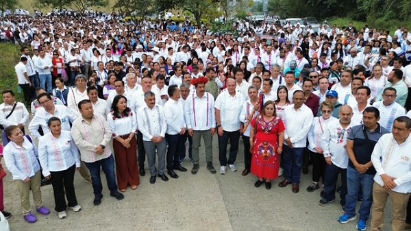 Conmemora la Sección XV del SNTE el 62 Aniversario del Sistema de Educación Indígena en Atlapexco