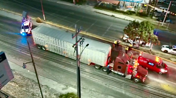 Vigilancia aérea y operativo en Pachuca permite detener a 3 personas tras intento de robo a tráiler