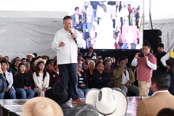 Julio Menchaca destinó más de 183 mdp para obra pública en Santiago de Anaya