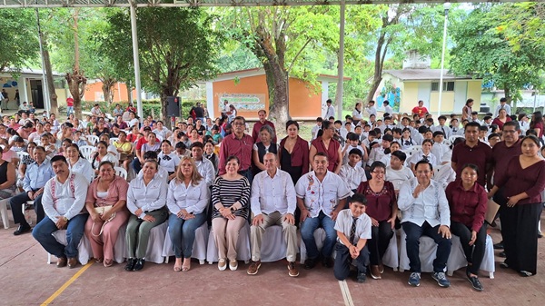 Más de 2.8 mdp para escuelas de cinco municipios de la Sierra Gorda