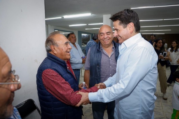 Cuauhtémoc Ochoa y taxistas juntos ante la defensa de la soberanía