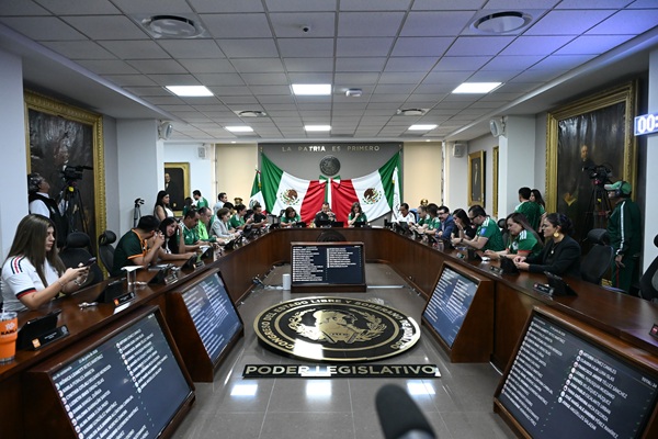 Legisladores avalan acuerdo para emitir consulta popular sobre corridas de toros