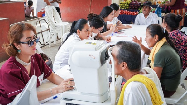 En Huejutla, arranca la macrojornada de salud visual