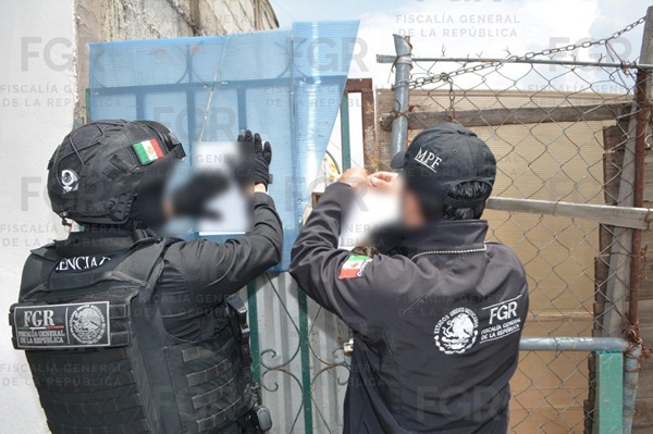 En cateos simultáneos, la FGR asegura hidrocarburo presuntamente ilícito en Ciudad Sahagún
