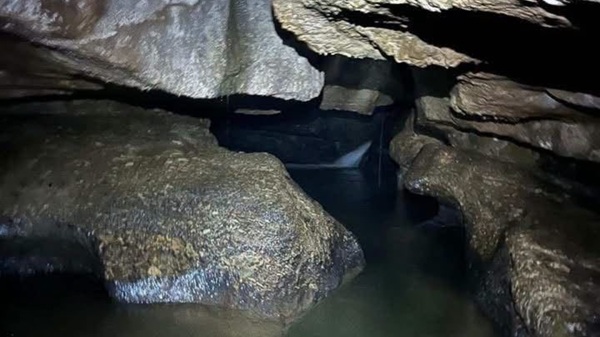 Tragedia en Cuetzalan: Rescatan a tres de familia atrapada en Gruta; hallan un fallecido y buscan a cuatro más