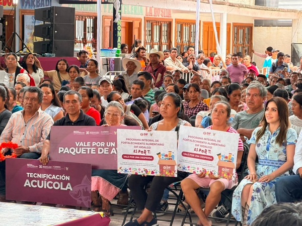 Contraloría fortalece la transparencia durante la entrega de apoyos sociales en Calnali y Huazalingo