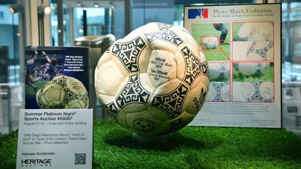 ¿En cuánto se subastó el balón de la ‘Mano de Dios’ de Maradona?