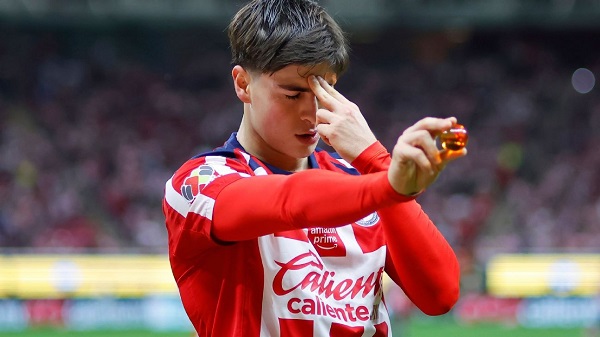 Chivas y Olympiacos alcanzan acuerdo por Armando ‘Hormiga’ González