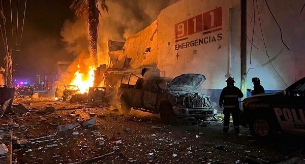 Gabinete de Seguridad investiga ataque con explosivo a comandancia de la policía de Ojocaliente, Zacatecas; hay 11 heridos