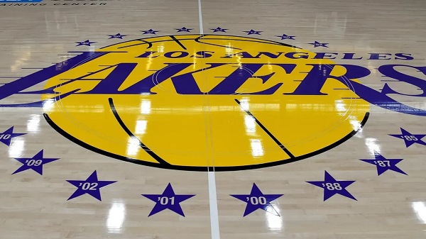 Lakers acuerdan venta récord por 12 mil 500 millones de dólares a Josh Kushner y Bob Iger