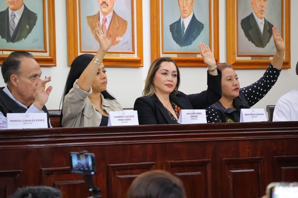 Con transparencia y resultados presenta Nadia Reyna su 2° informe