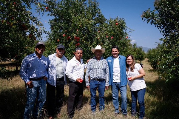 Cuauhtémoc Ochoa, Pascual Boing y productores de granada juntos por el impulso al campo hidalguense