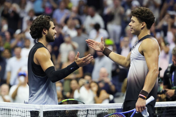 Ben Shelton elimina al campeón Carlos Alcaraz y avanza a semifinales del US Open