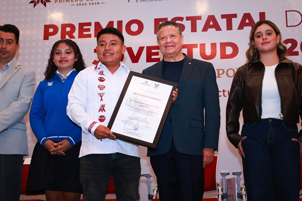Menchaca Salazar respalda transformación de juventud hidalguense