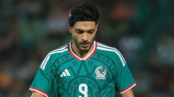 Raúl Jiménez será operado de la rodilla y se perderá la Nations League con México