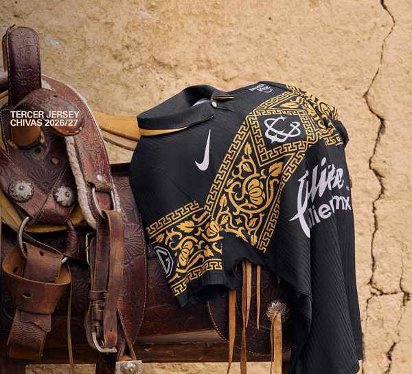 Chivas presenta nuevo uniforme inspirado en la charrería; recupera escudo histórico de 1908